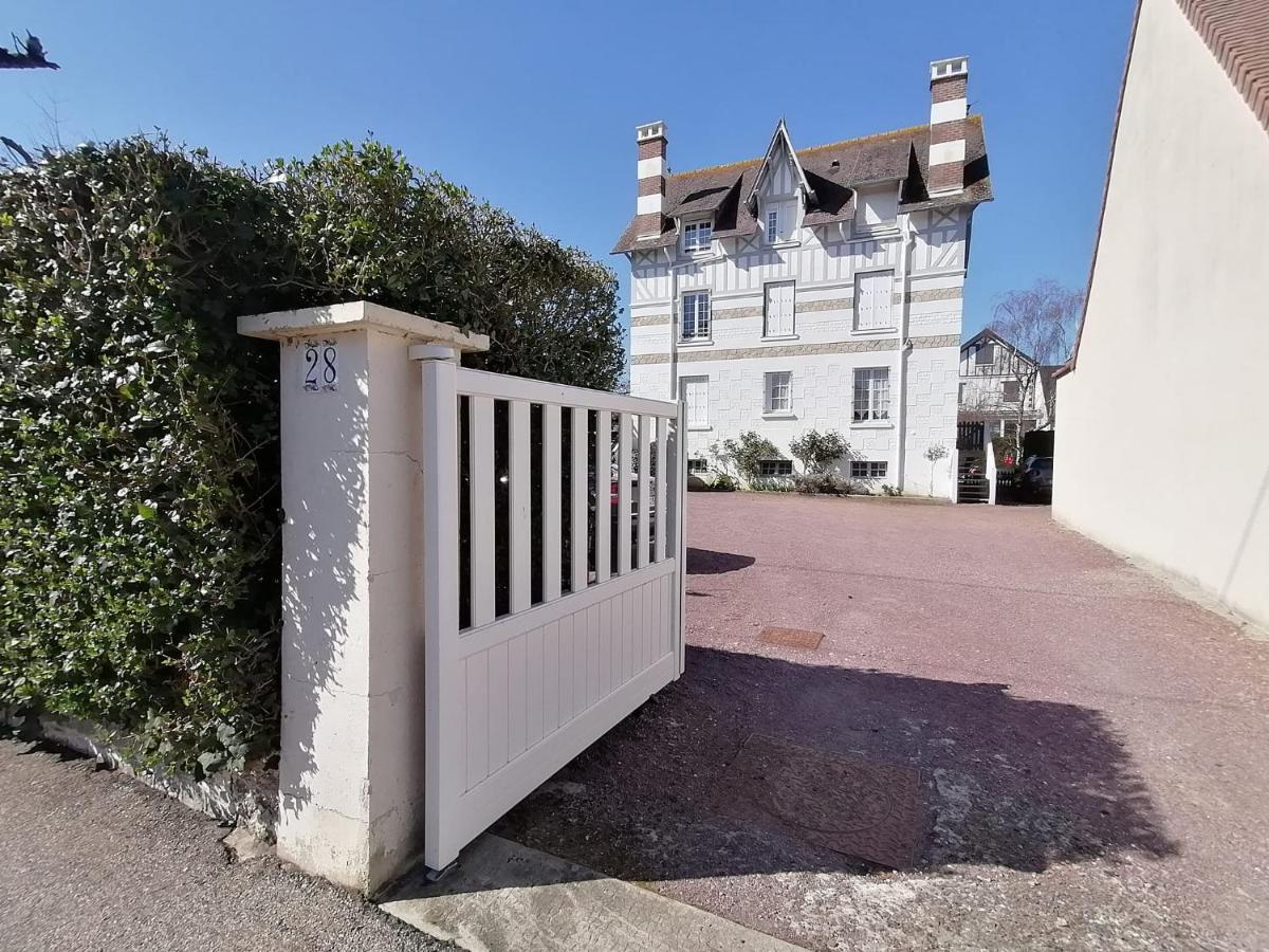 A La "Georgette" Et Son Jardin Avec Parking Appartement Villers-sur-Mer Buitenkant foto